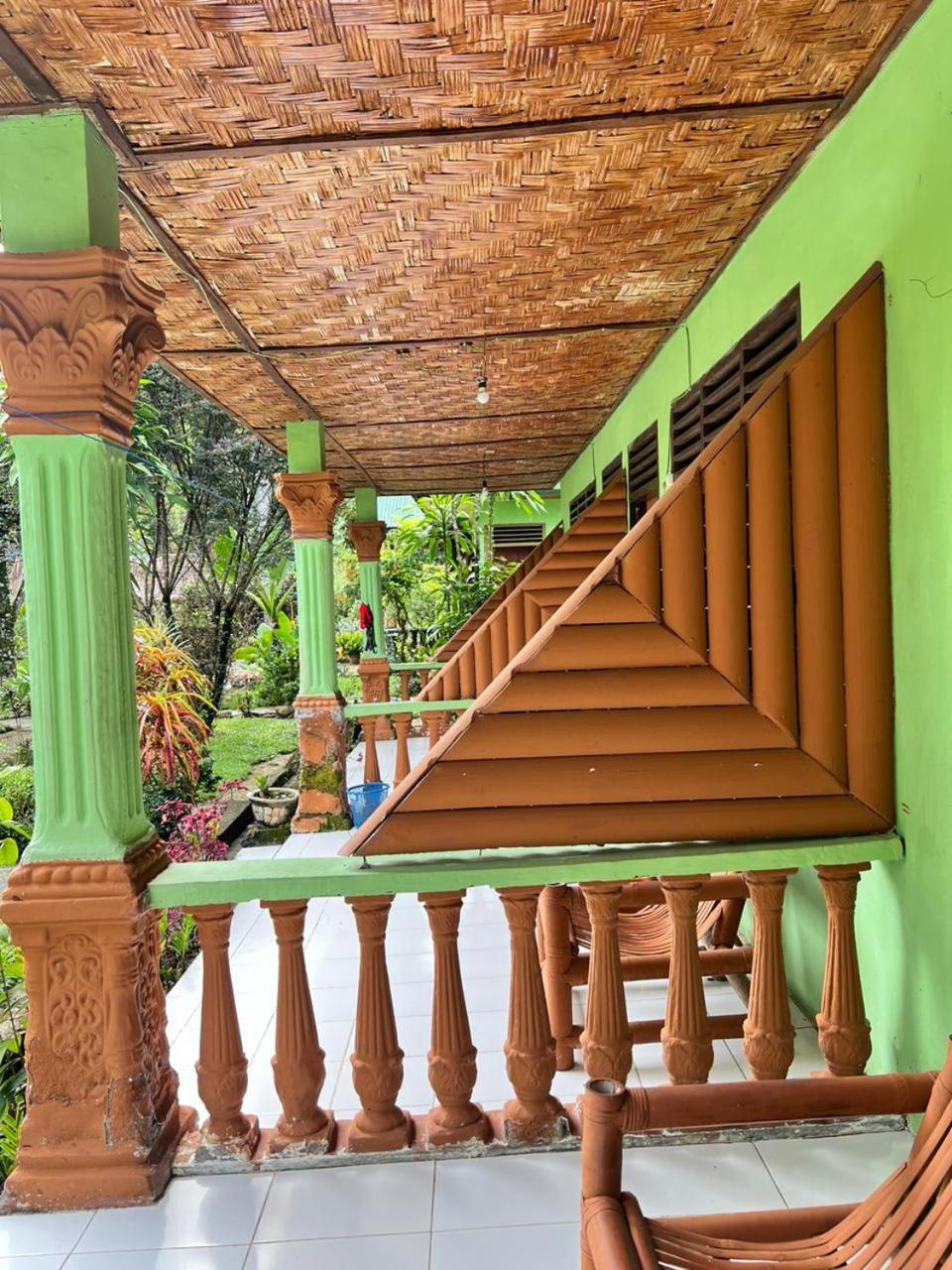 Wisma Batu Mandi Букит Лаванг Екстериор снимка