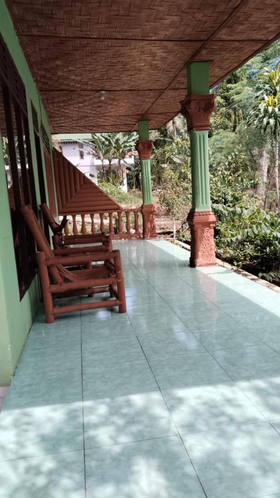 Wisma Batu Mandi Букит Лаванг Екстериор снимка